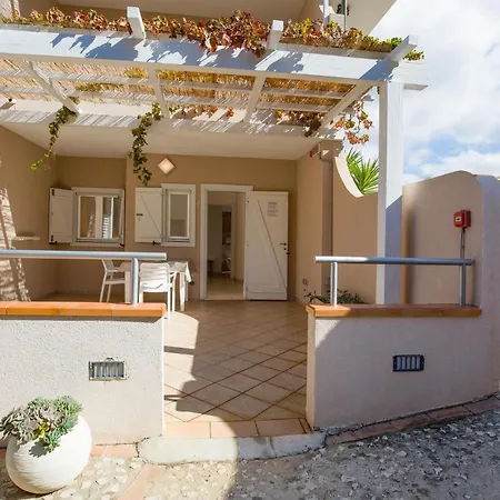 Lovely Apartment In Ricadi With Swimming Pool