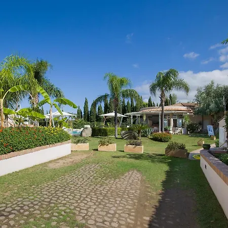 Lovely In With Swimming Pool *