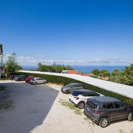 Lovely In With Swimming Pool Apartment Ricadi